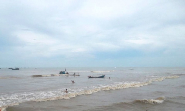 Bình Thuận: Áp thấp nhiệt đới nhấn chìm nhiều tàu cá